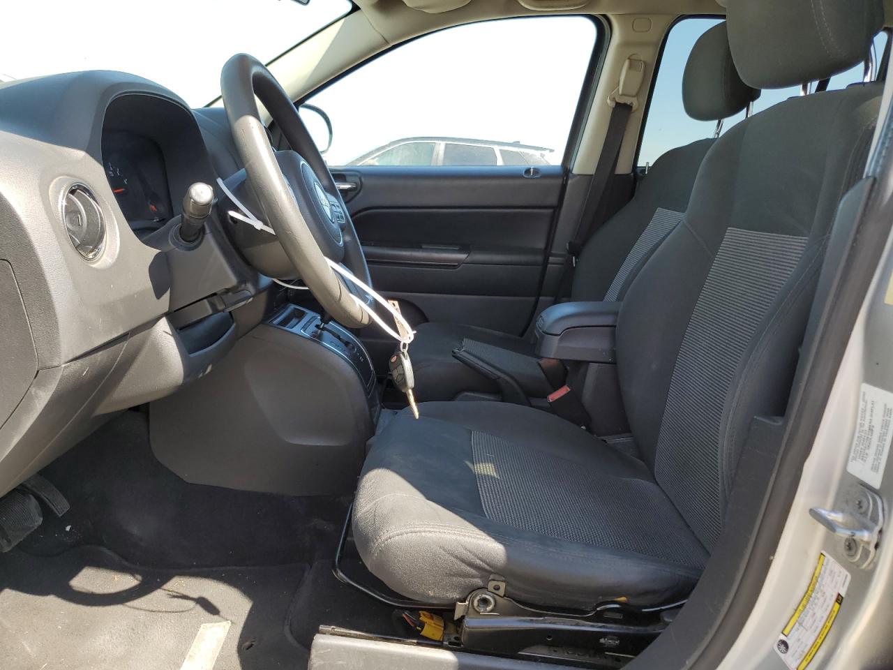 1C4NJDBB6CD582689 2012 Jeep Compass Sport