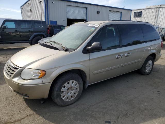 Lot #2478001668 2005 CHRYSLER TOWN & COU salvage car