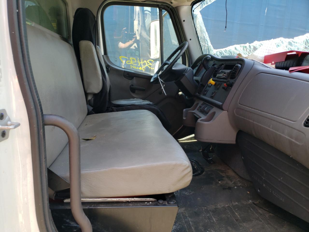 Lot #2981435619 2020 FREIGHTLINER M2 106 MED