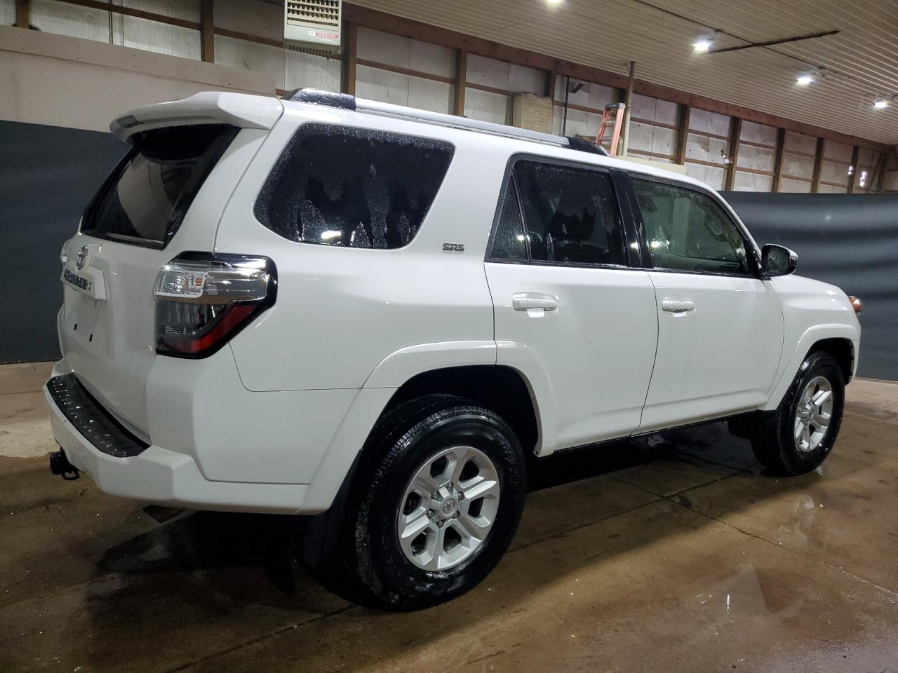 2022 Toyota 4Runner Sr5 vin: JTEEU5JR0N5252020