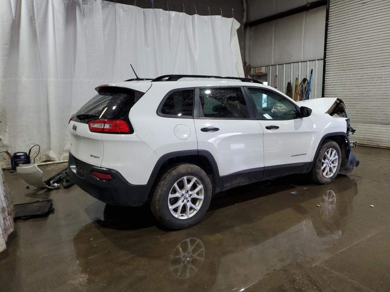 1C4PJMABXGW176211 2016 Jeep Cherokee Sport