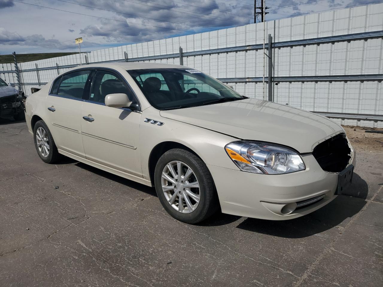 1G4HC5EM7BU127886 2011 Buick Lucerne Cxl