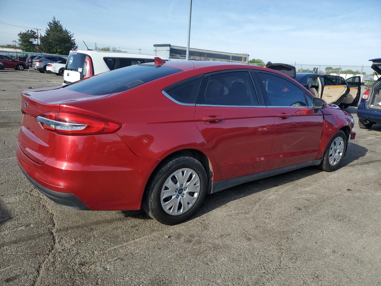 2020 Ford Fusion S vin: 3FA6P0G74LR169912