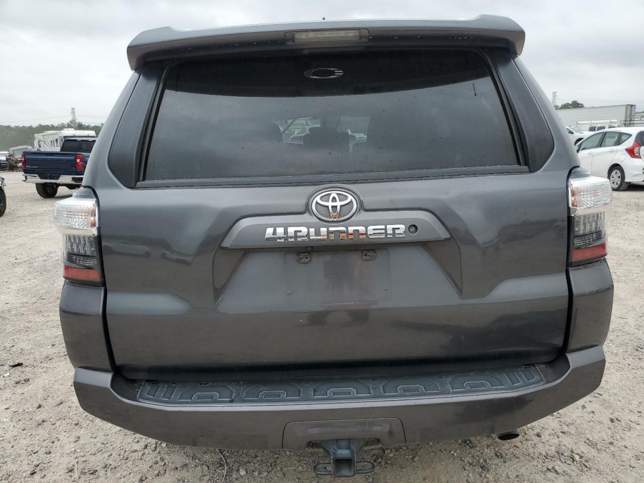 JTEZU5JR8H5150325 2017 Toyota 4Runner Sr5