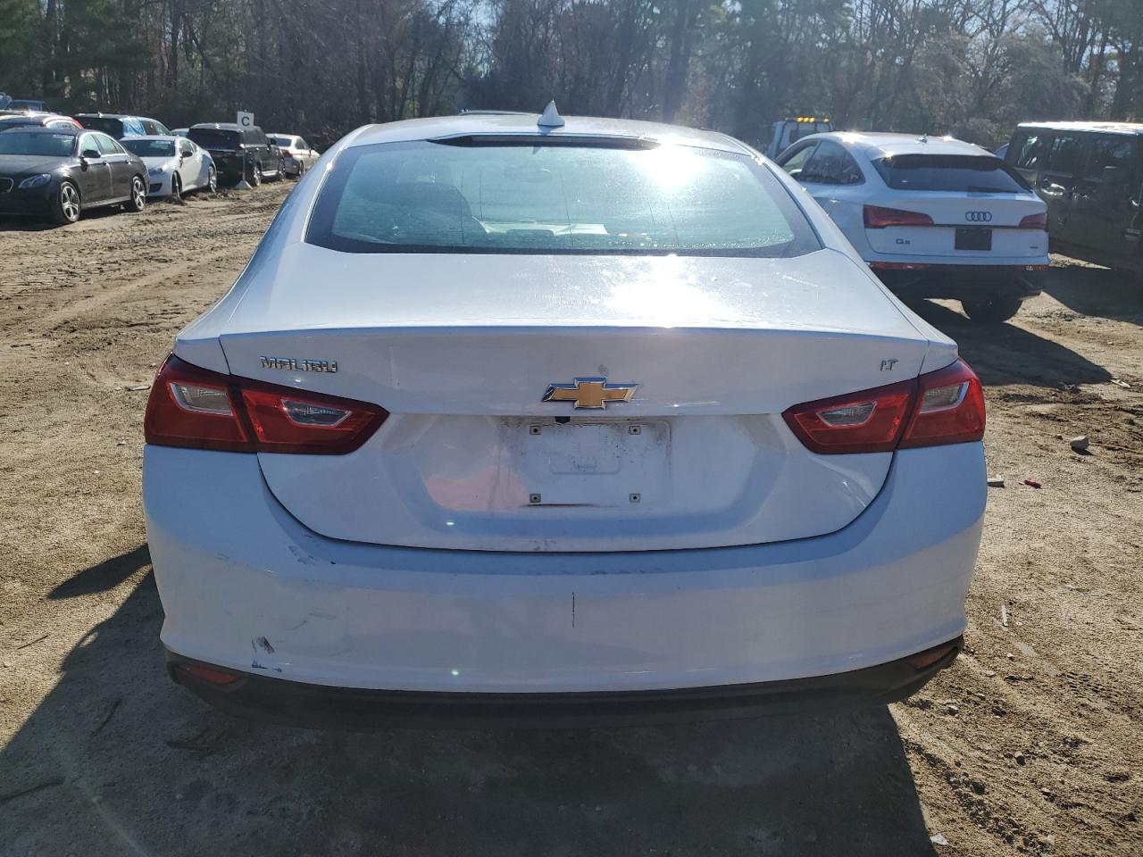 1G1ZD5ST2JF279653 2018 Chevrolet Malibu Lt