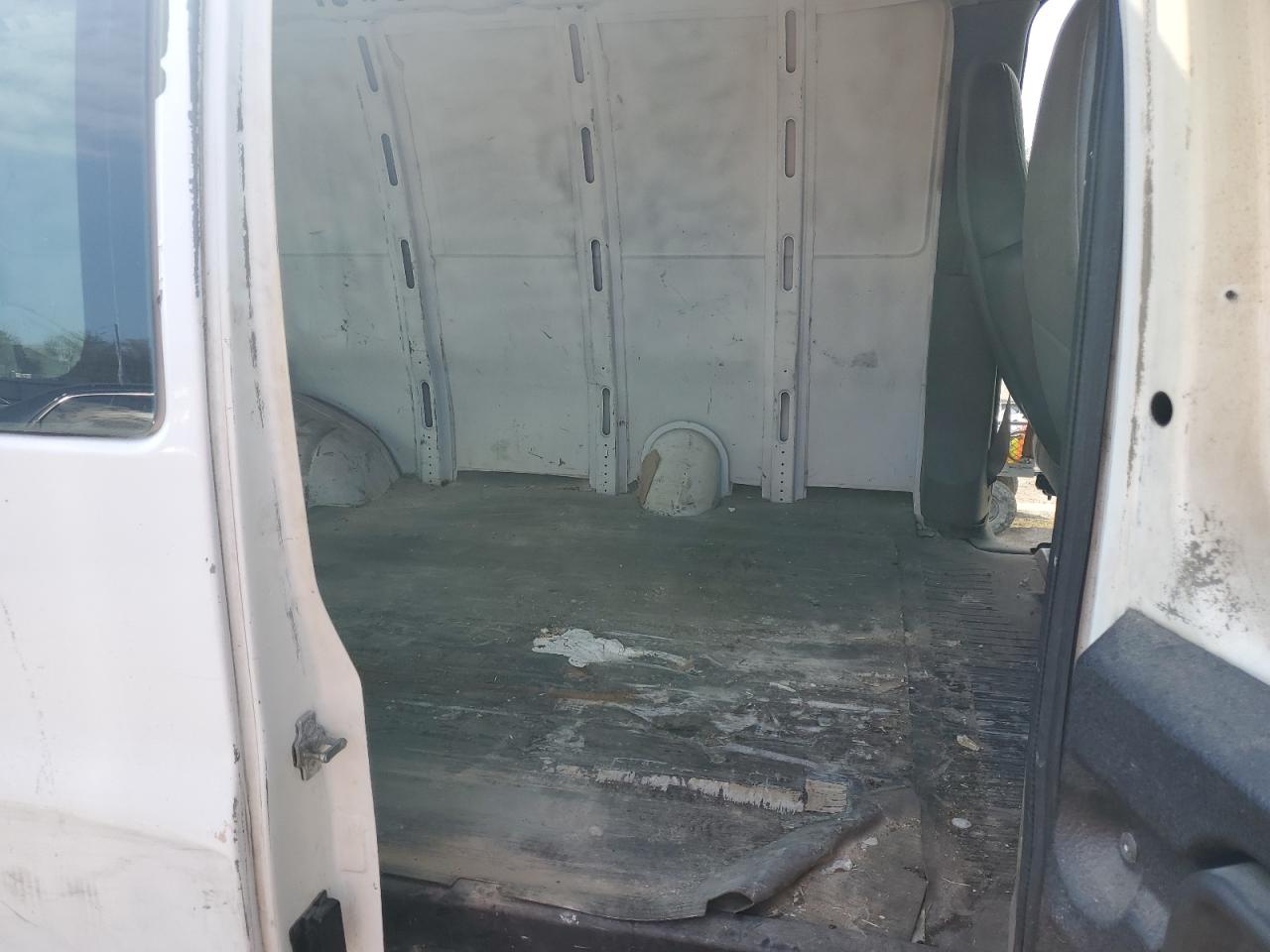 1GTGG25V551229382 2005 GMC Savana G2500