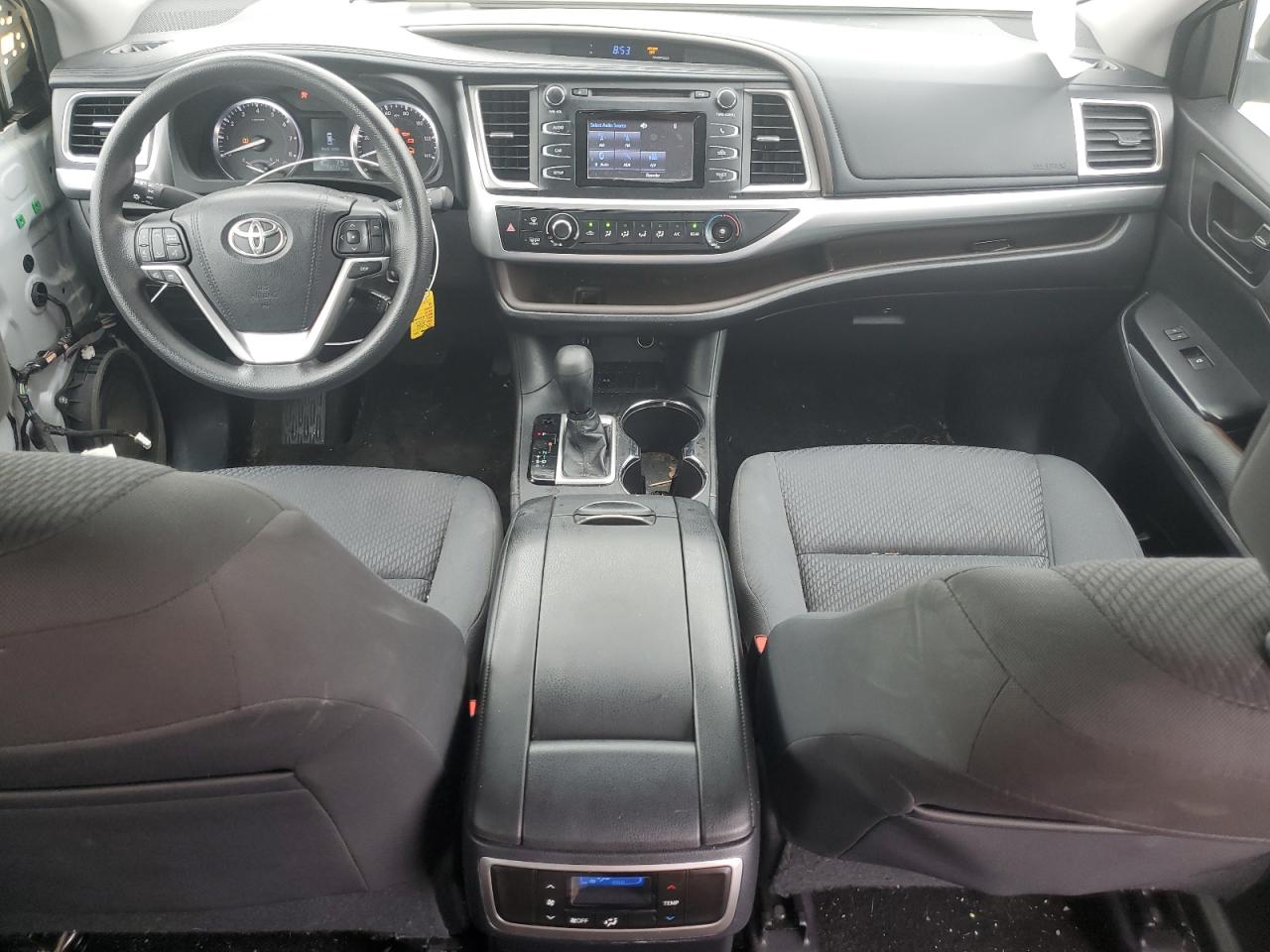 5TDZARFH2FS013909 2015 Toyota Highlander Le