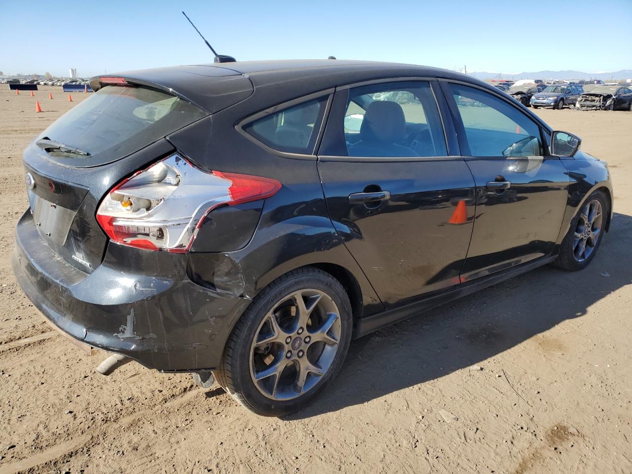 2014 Ford Focus Se vin: 1FADP3K25EL123415