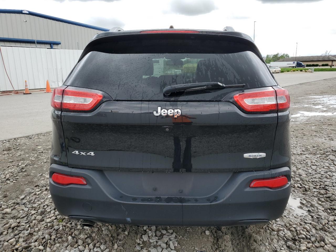 1C4PJMCB5HW587143 2017 Jeep Cherokee Latitude