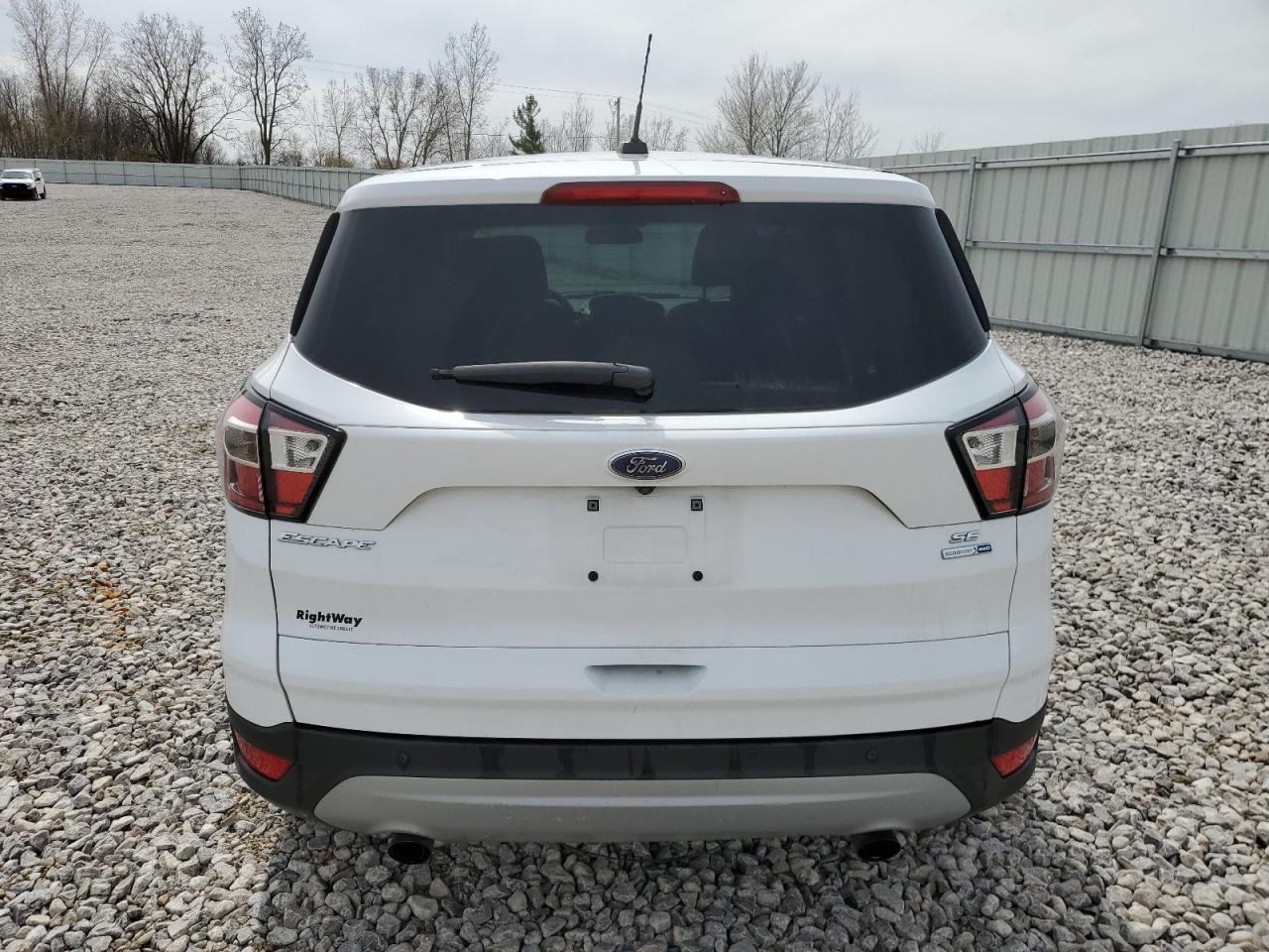 1FMCU9GD5HUB94300 2017 Ford Escape Se