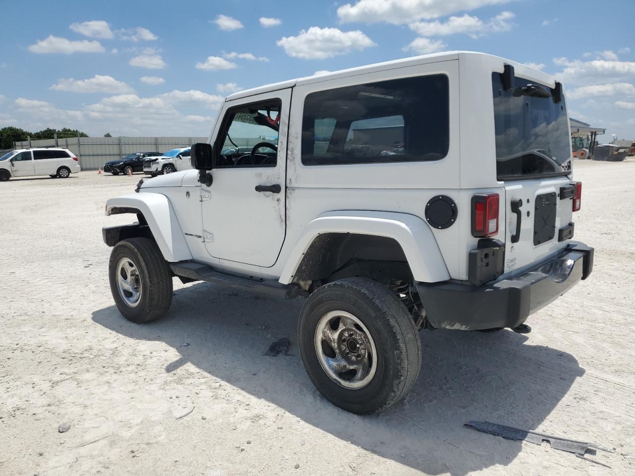 1C4AJWBG1JL806993 2018 Jeep Wrangler Sahara