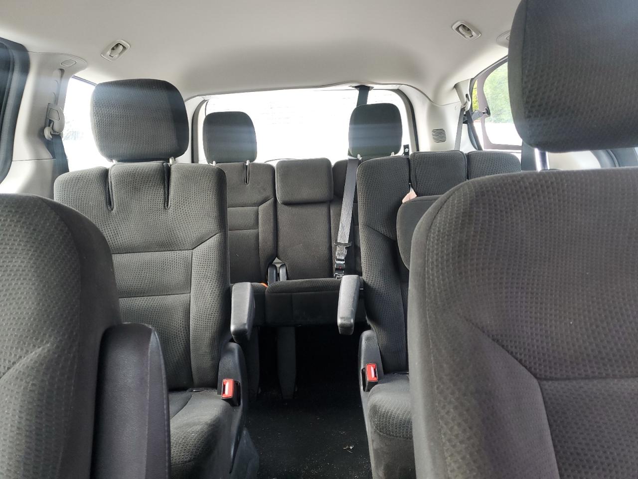 2C4RDGBG7GR270907 2016 Dodge Grand Caravan Se