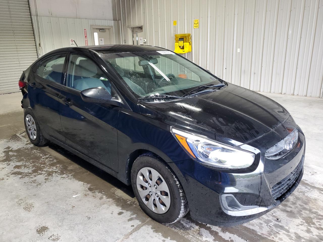 KMHCT4AE5HU353887 2017 Hyundai Accent Se