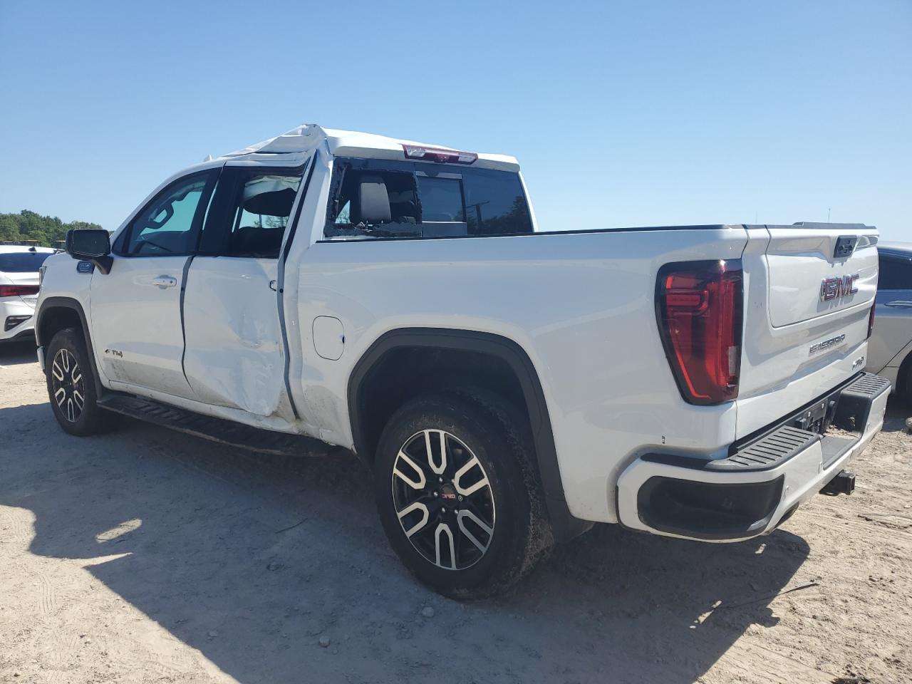 1GTPUEEL4NZ536715 2022 GMC Sierra K1500 At4