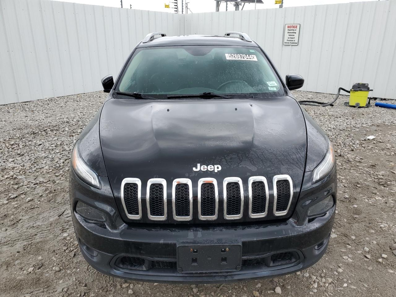 1C4PJMCB5HW587143 2017 Jeep Cherokee Latitude