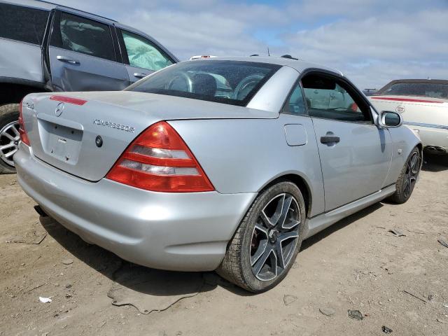 2000 Mercedes-Benz Slk 230 Kompressor VIN: WDBKK47F1YF159895 Lot: 50242784