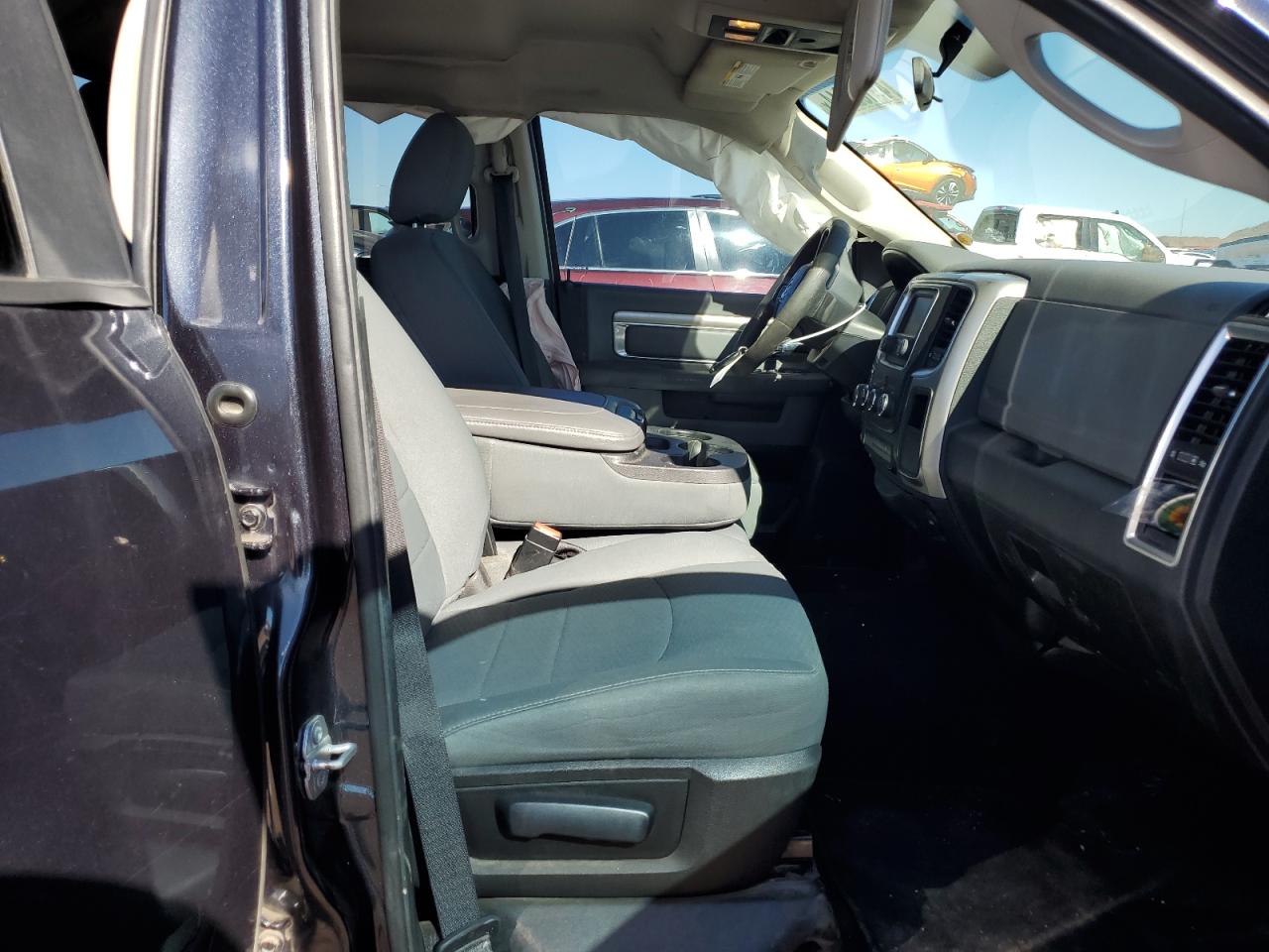 1C6RR6GT6HS512787 2017 Ram 1500 Slt