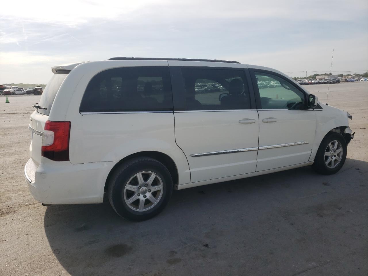 2C4RC1BG4DR525749 2013 Chrysler Town & Country Touring