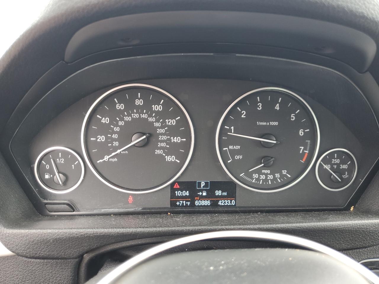 WBA8A3C5XJA488438 2018 BMW 320 Xi