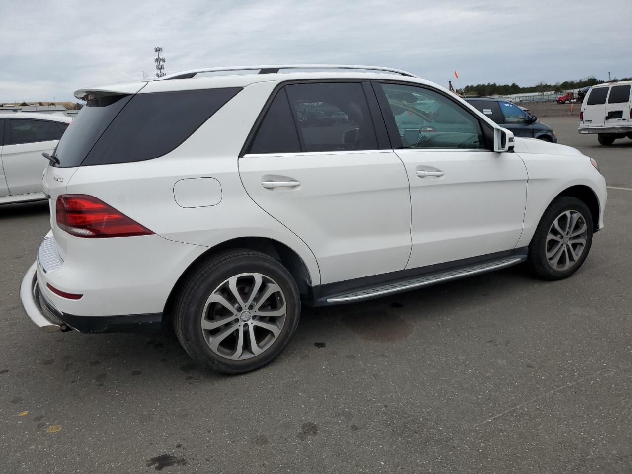 4JGDA5HB1GA631745 2016 Mercedes-Benz Gle 350 4Matic