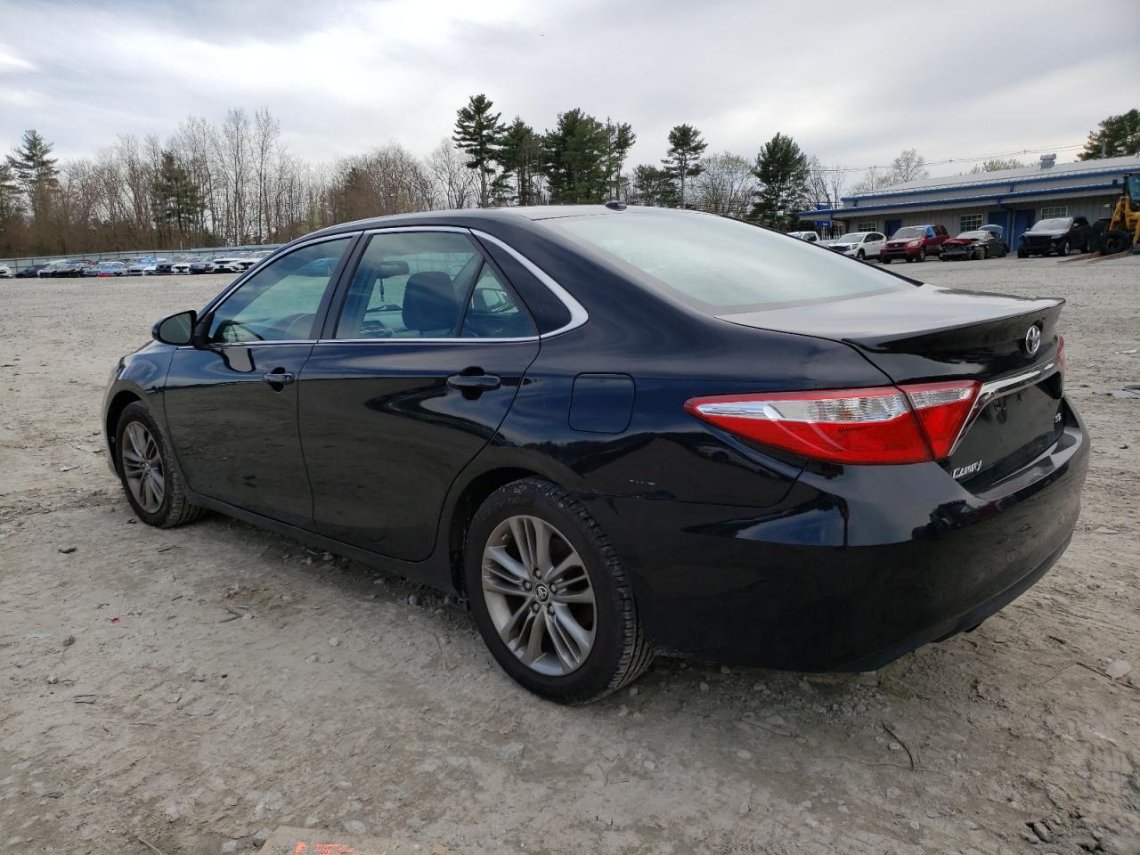 4T1BF1FK0FU495870 2015 Toyota Camry Le