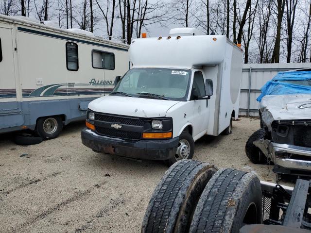 CHEVROLET EXPRESS G3 2006 white cutaway gas 1GBJG31U261232304 photo #1