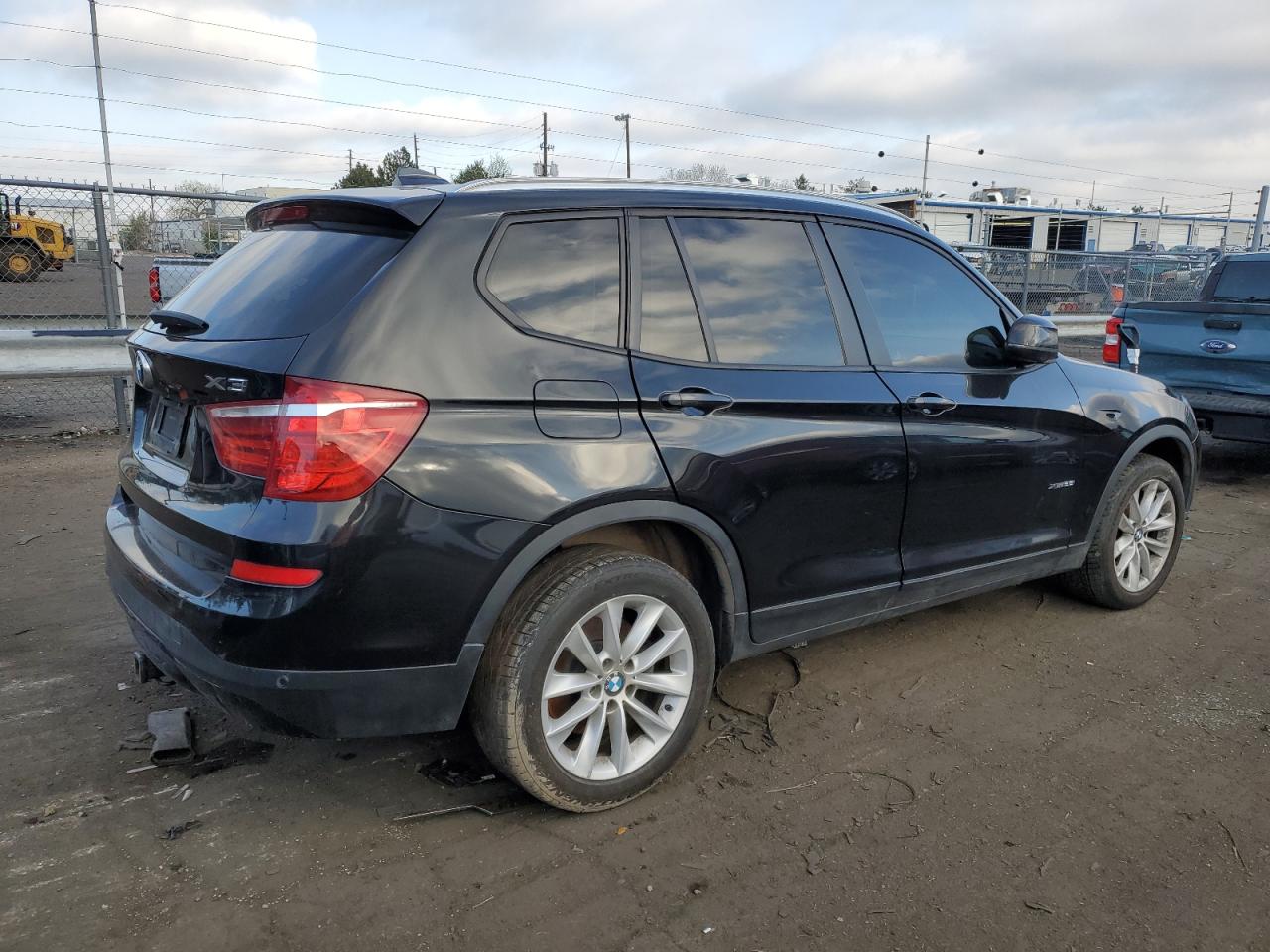 5UXWX9C52H0T06824 2017 BMW X3 xDrive28I