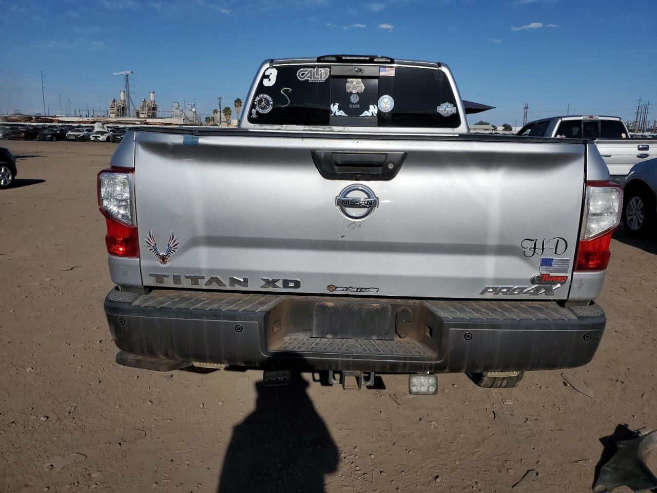 2017 Nissan Titan Xd Sl vin: 1N6BA1F48HN511294