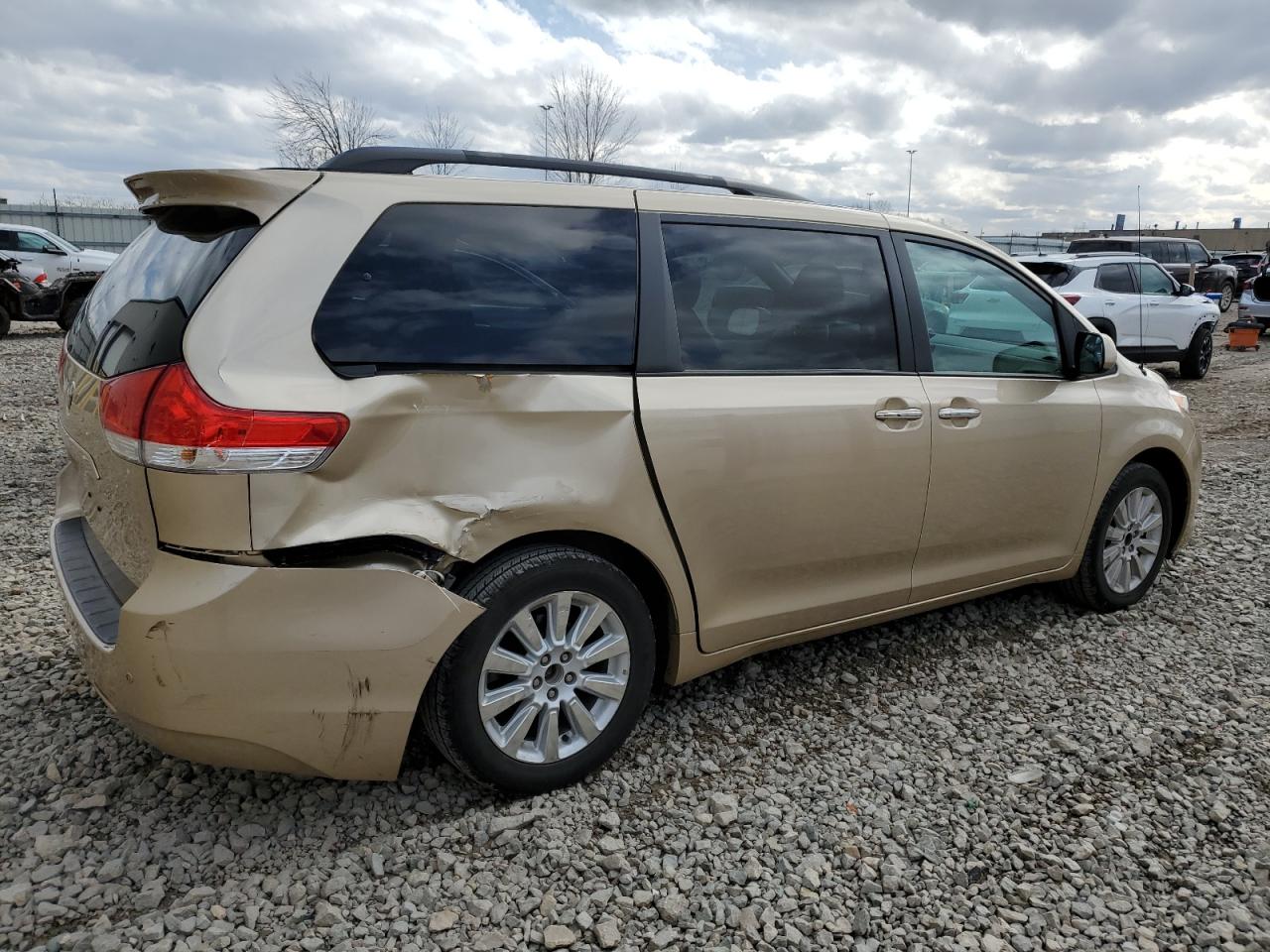 5TDDK3DC7CS048937 2012 Toyota Sienna Xle