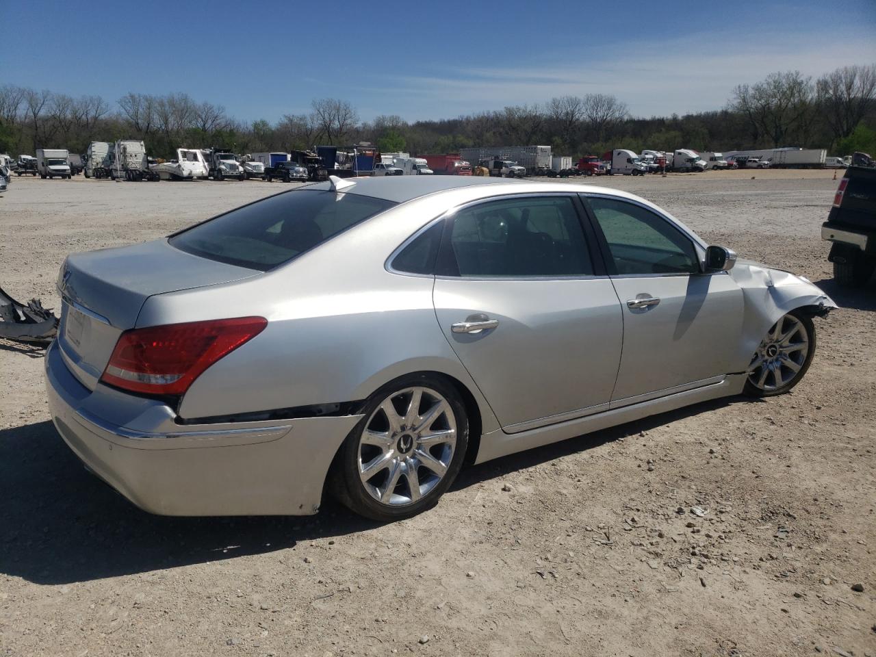 KMHGH4JF2BU033395 2011 Hyundai Equus Signature