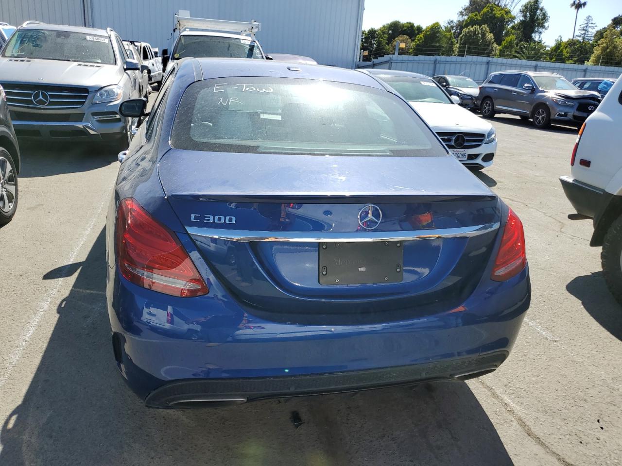 55SWF4JB9JU235658 2018 Mercedes-Benz C 300