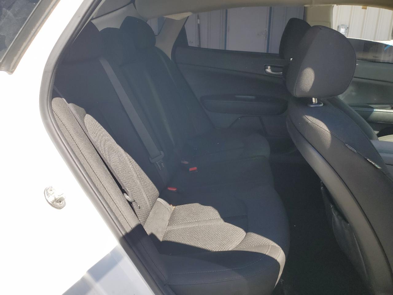 5XXGT4L33JG249119 2018 Kia Optima Lx