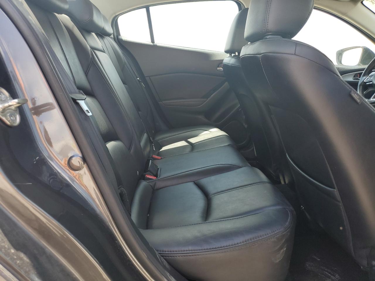 3MZBN1V39JM249198 2018 Mazda 3 Touring