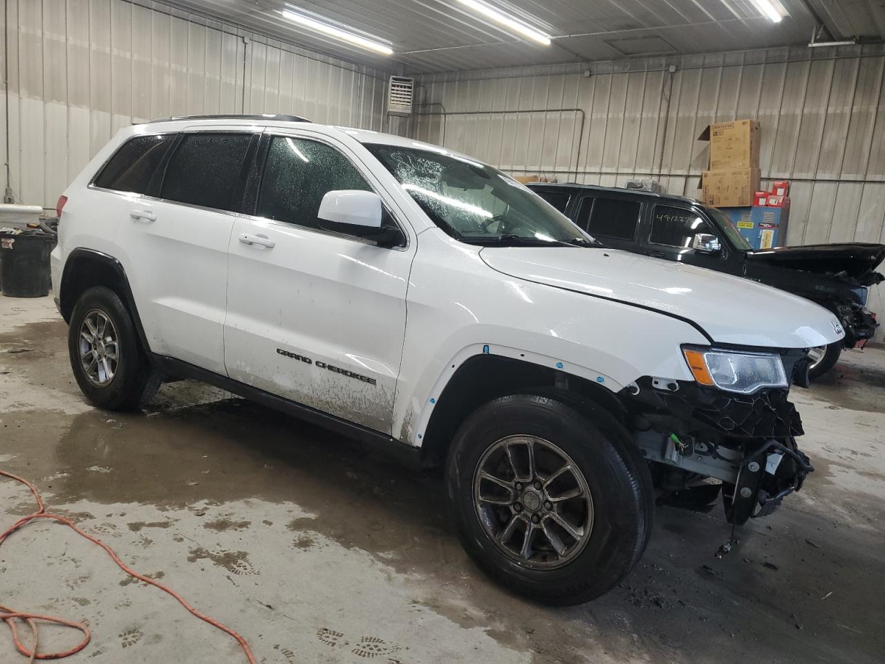 2019 Jeep Grand Cherokee Laredo vin: 1C4RJFAG3KC568649