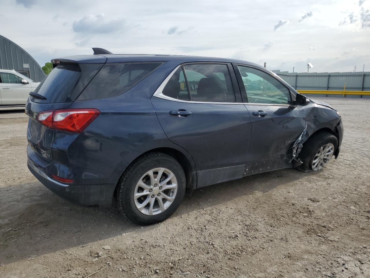 3GNAXJEV7JL105625 2018 Chevrolet Equinox Lt