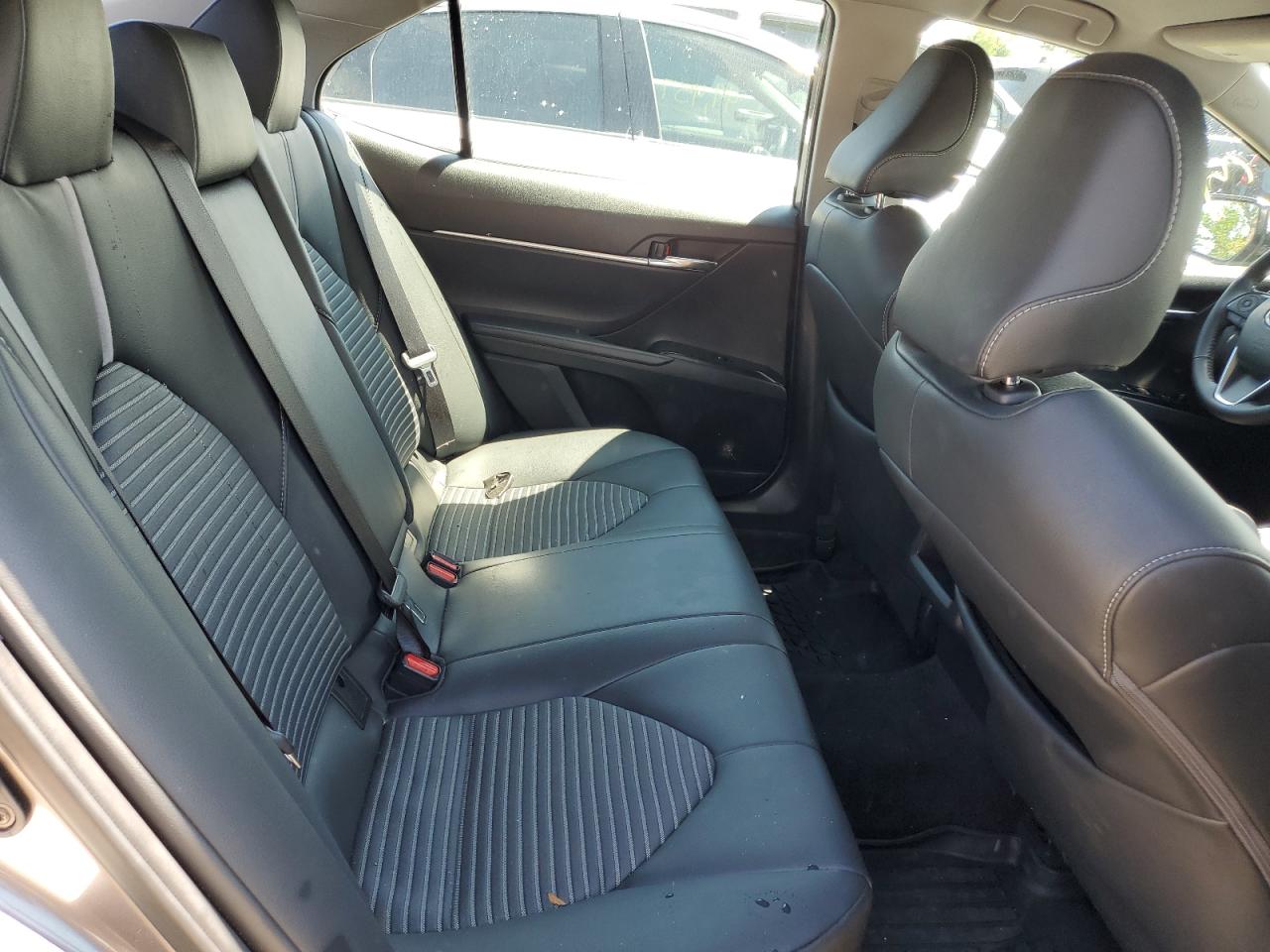 4T1B11HK5KU715736 2019 Toyota Camry L