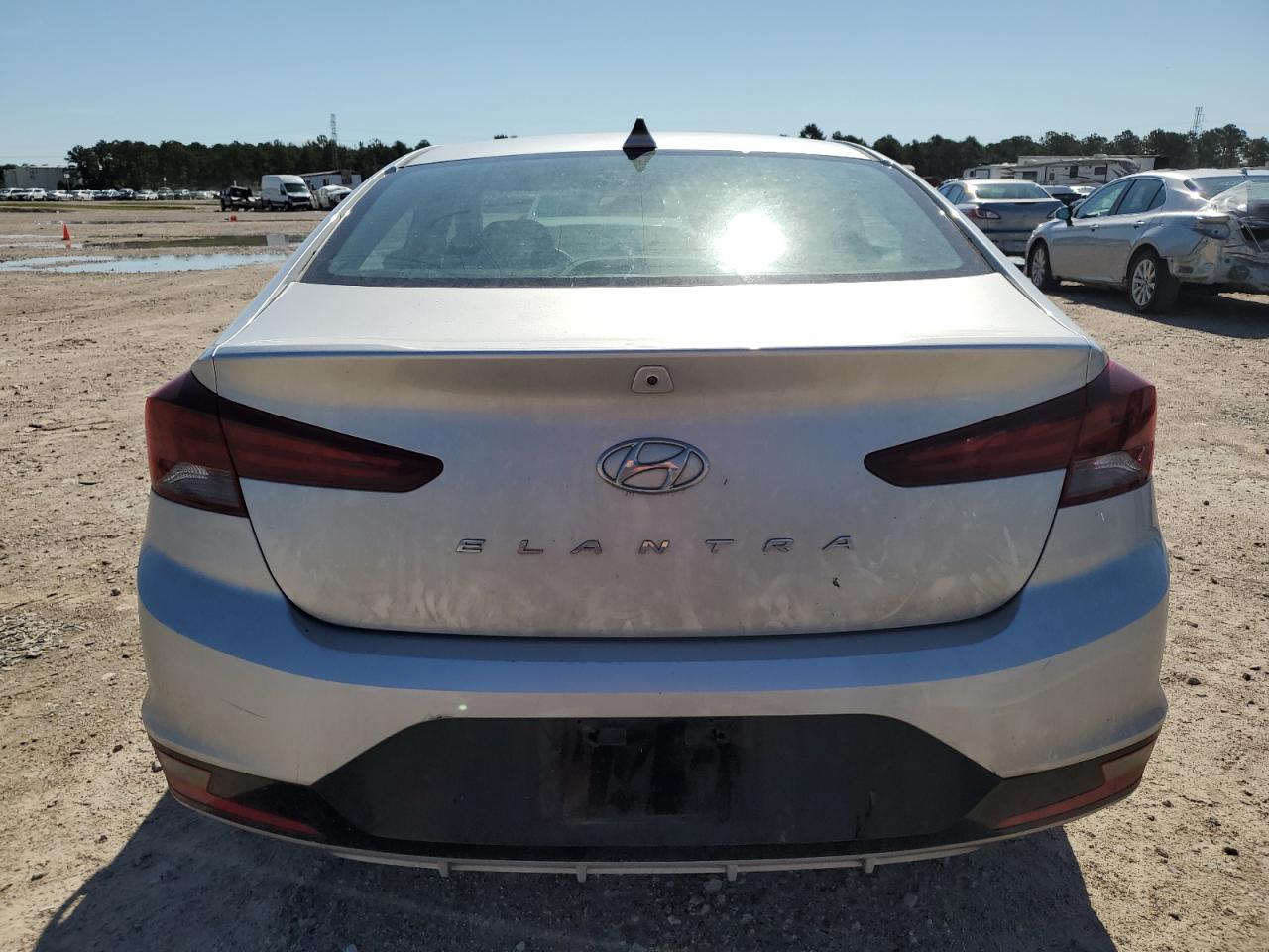 2019 Hyundai Elantra Sel vin: 5NPD84LFXKH409453