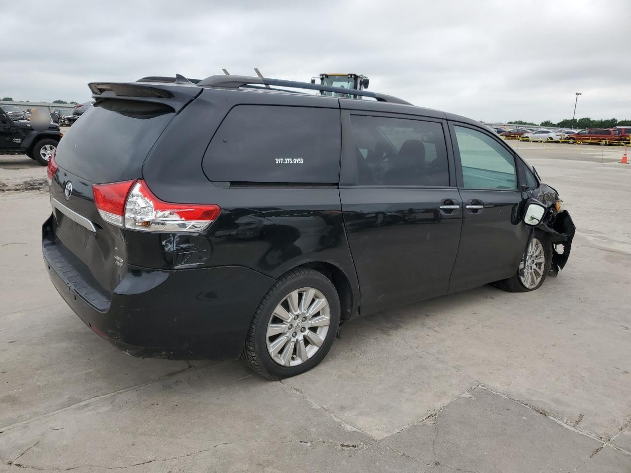 5TDDK3DCXBS005059 2011 Toyota Sienna Xle