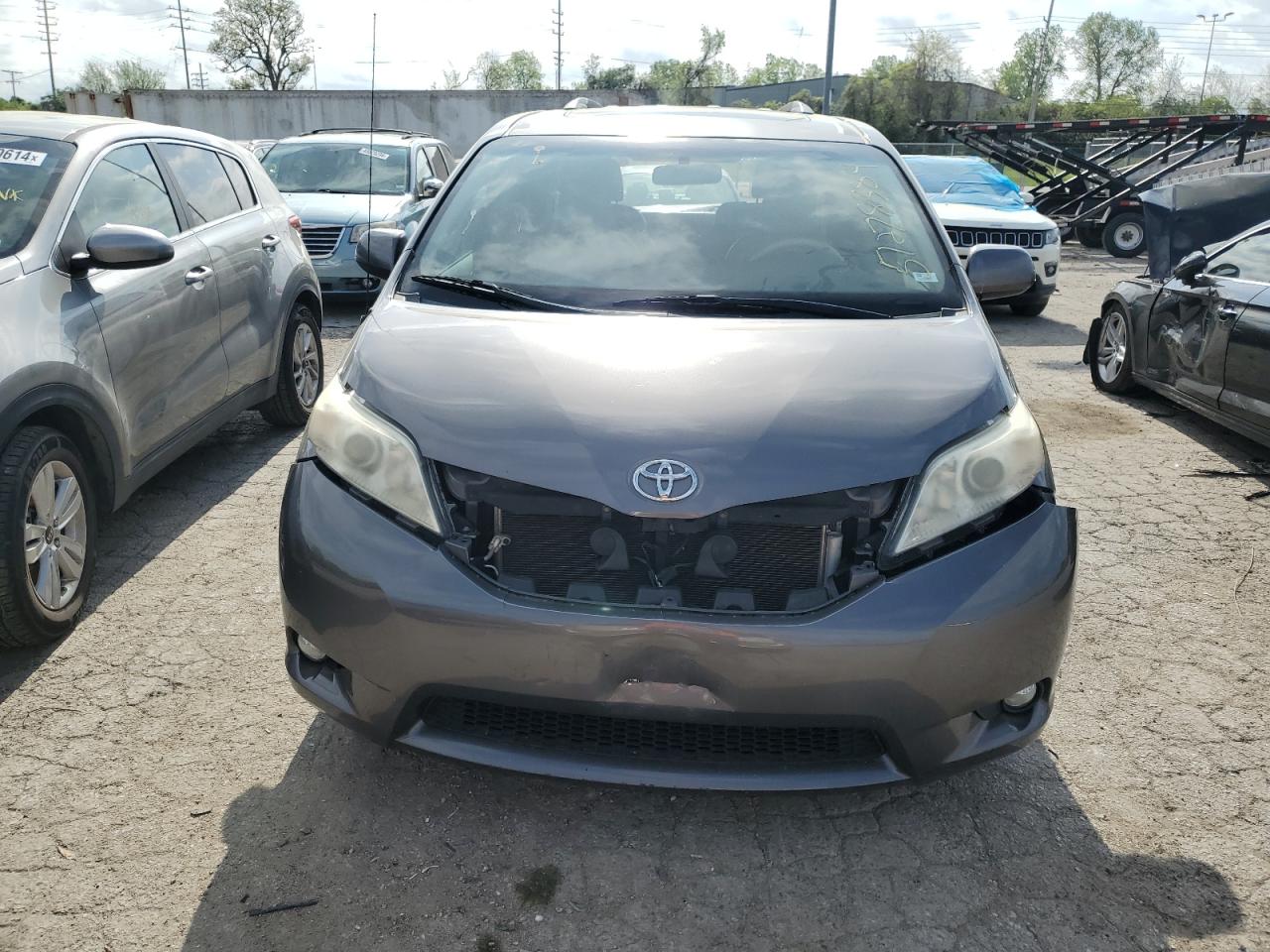 5TDYK3DC7BS147385 2011 Toyota Sienna Xle