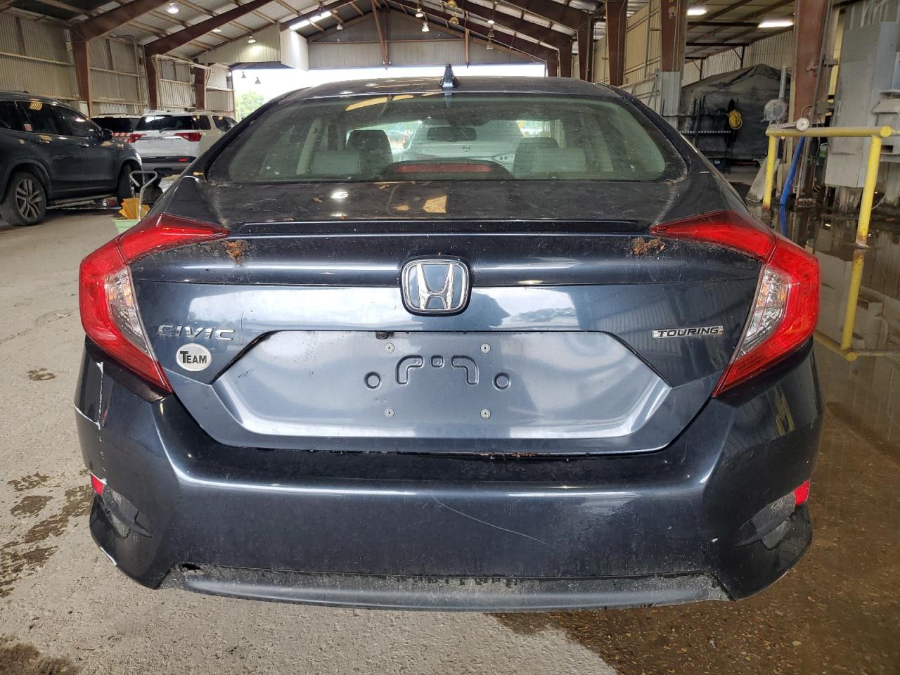 2018 Honda Civic Touring vin: JHMFC1F95JX022998