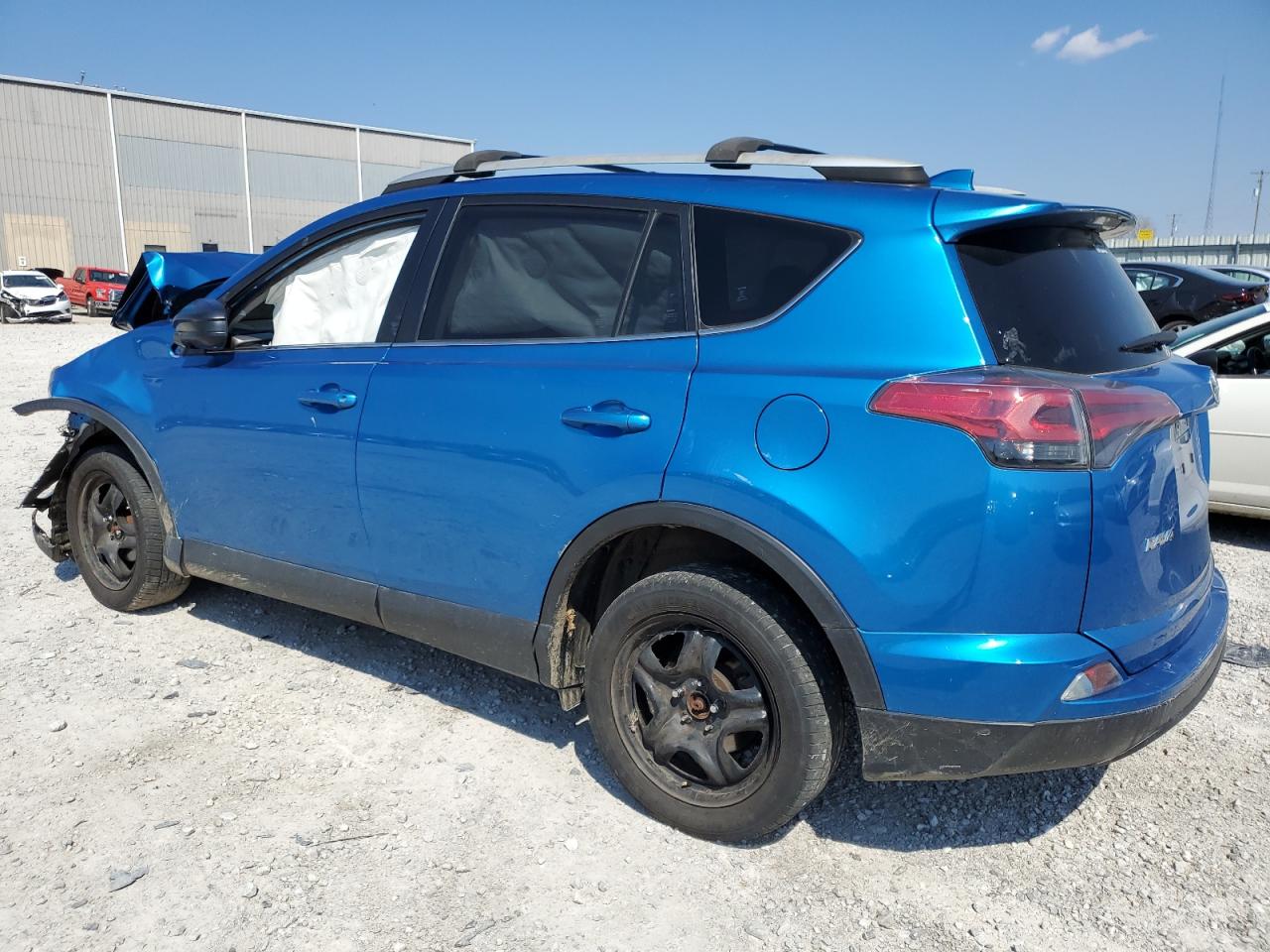 2017 Toyota Rav4 Le vin: JTMBFREV8HJ711886