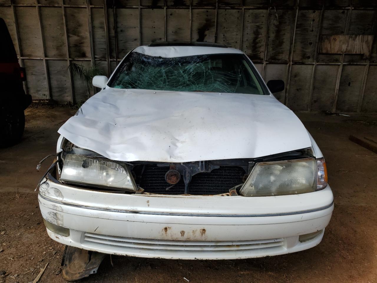 Lot #2503966139 1999 TOYOTA AVALON XL