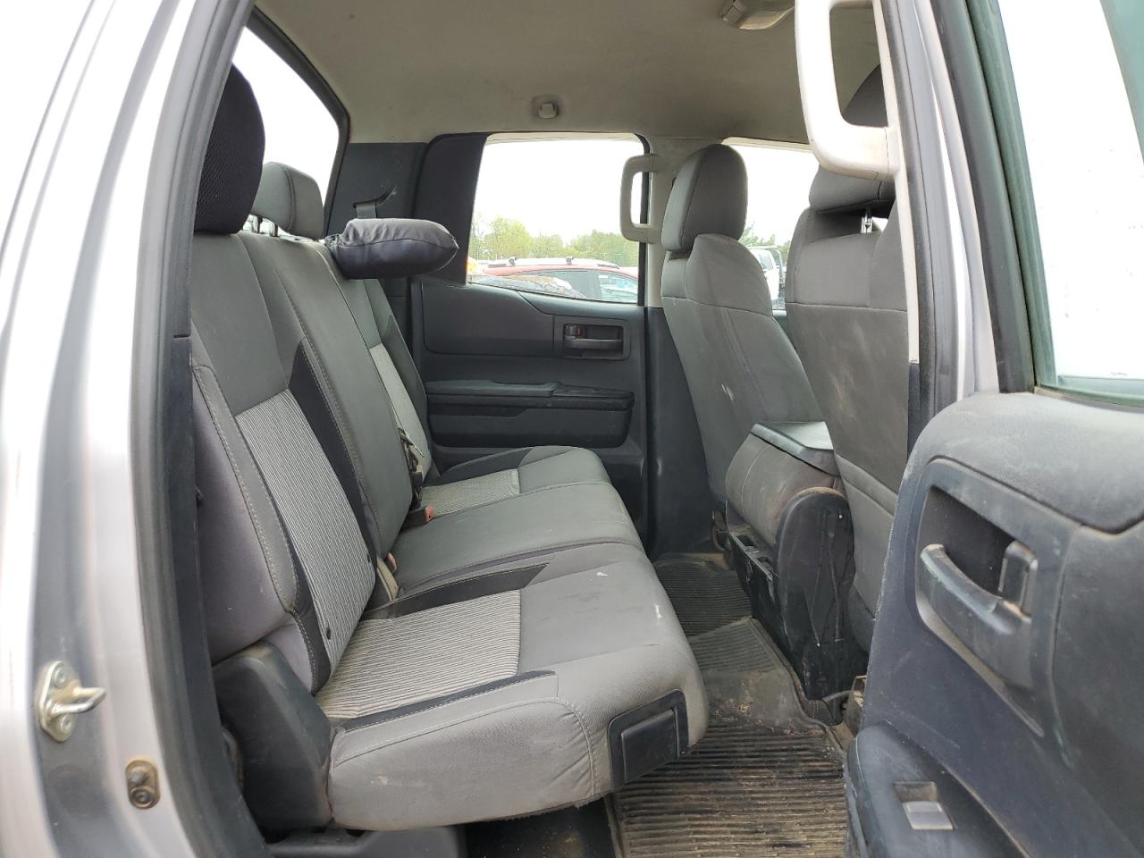 5TFUM5F17FX061512 2015 Toyota Tundra Double Cab Sr/Sr5