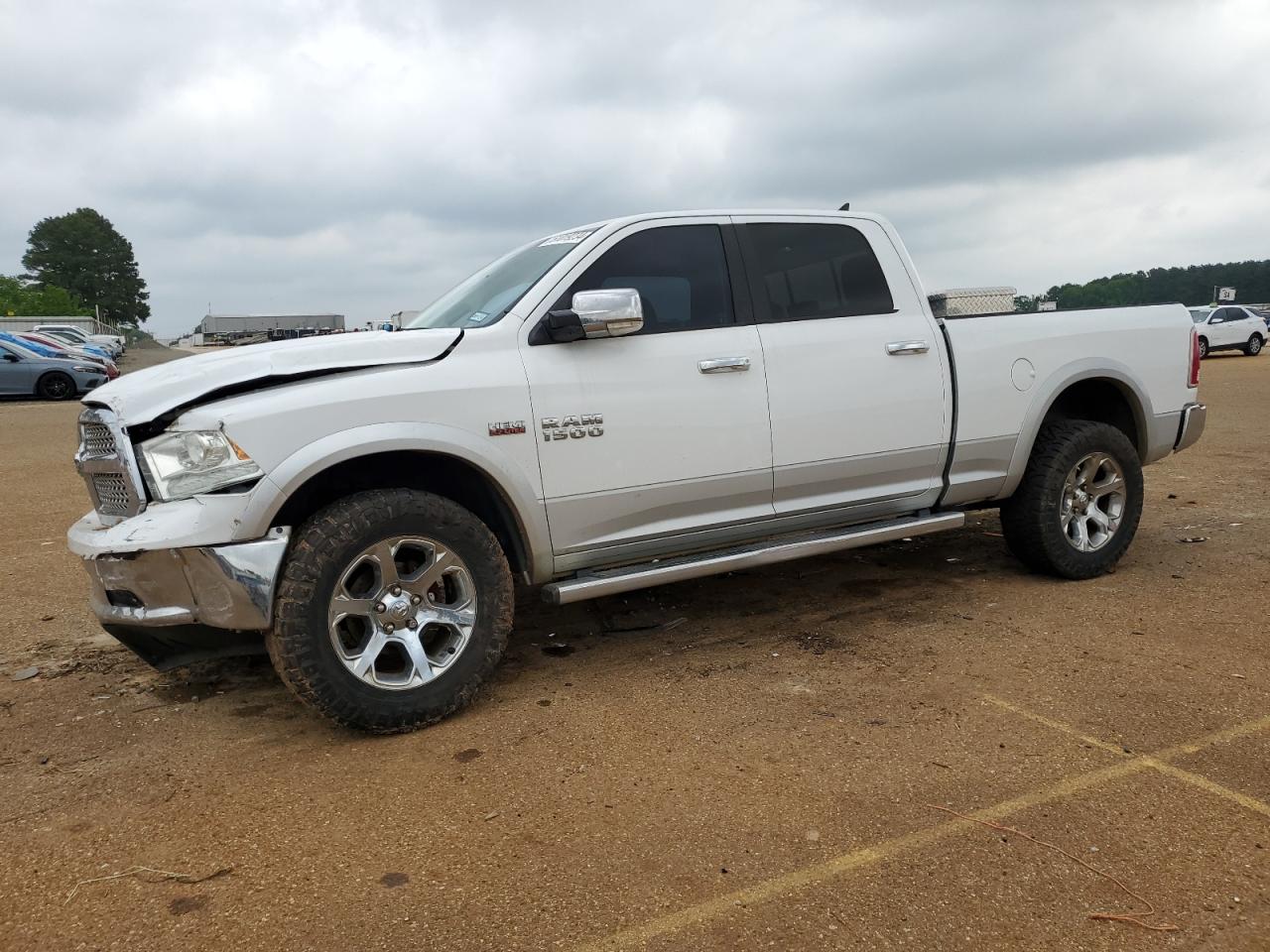 1C6RR7VT4DS663596 2013 Ram 1500 Laramie