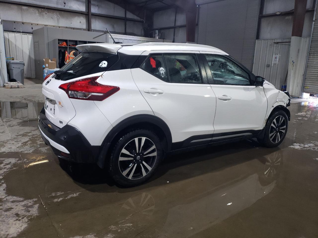 2020 Nissan Kicks Sr vin: 3N1CP5DV9LL554417