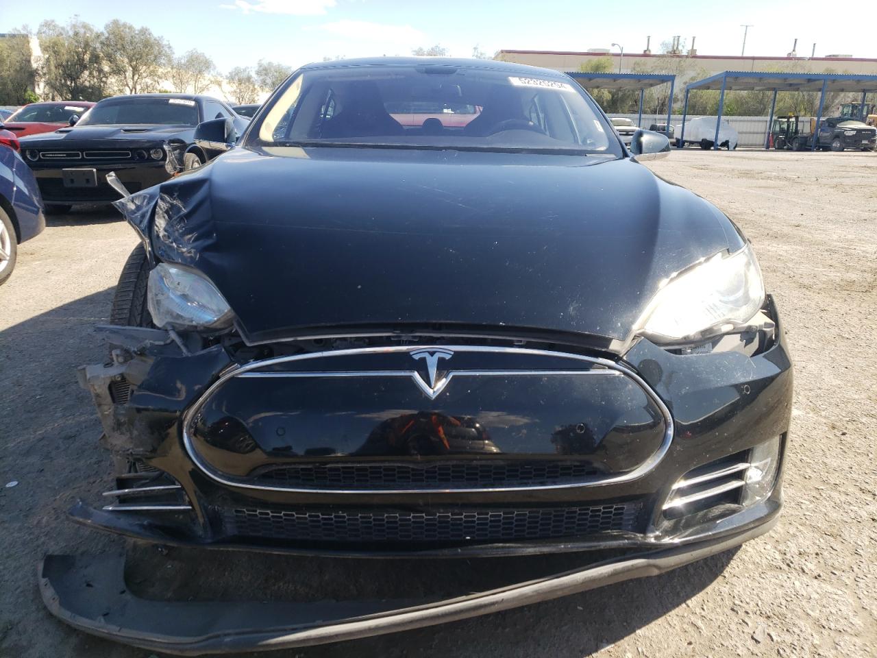 2014 Tesla Model S vin: 5YJSA1H17EFP32773