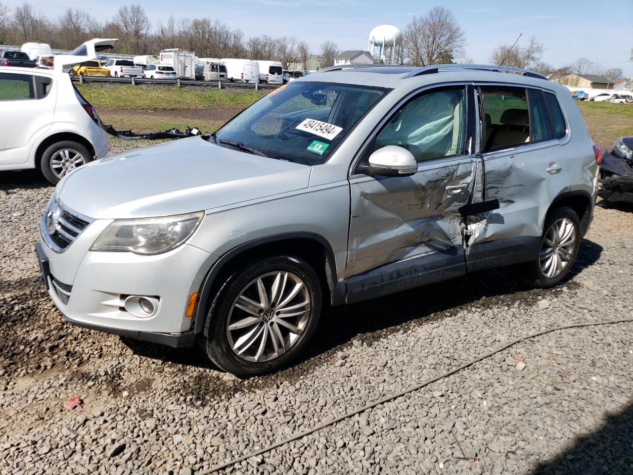 WVGAV7AX1BW562057 2011 Volkswagen Tiguan S