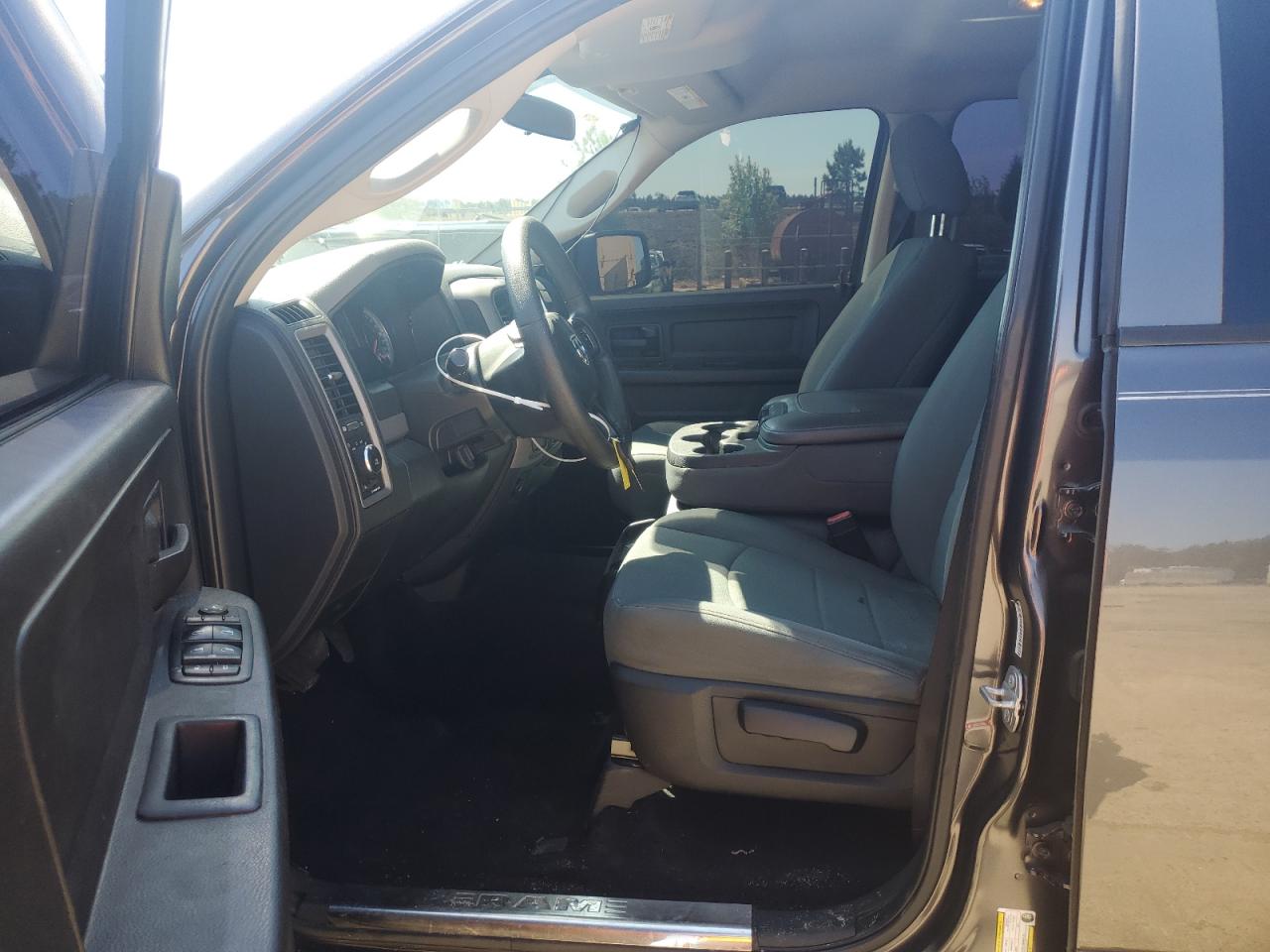 1C6RR6KT7HS693454 2017 Ram 1500 St