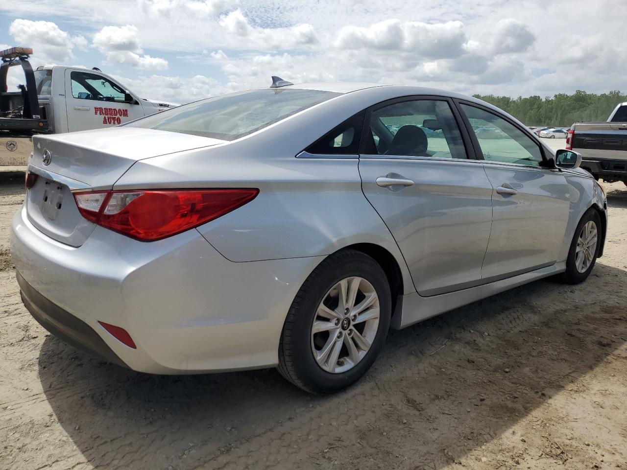 5NPEB4AC2EH839450 2014 Hyundai Sonata Gls