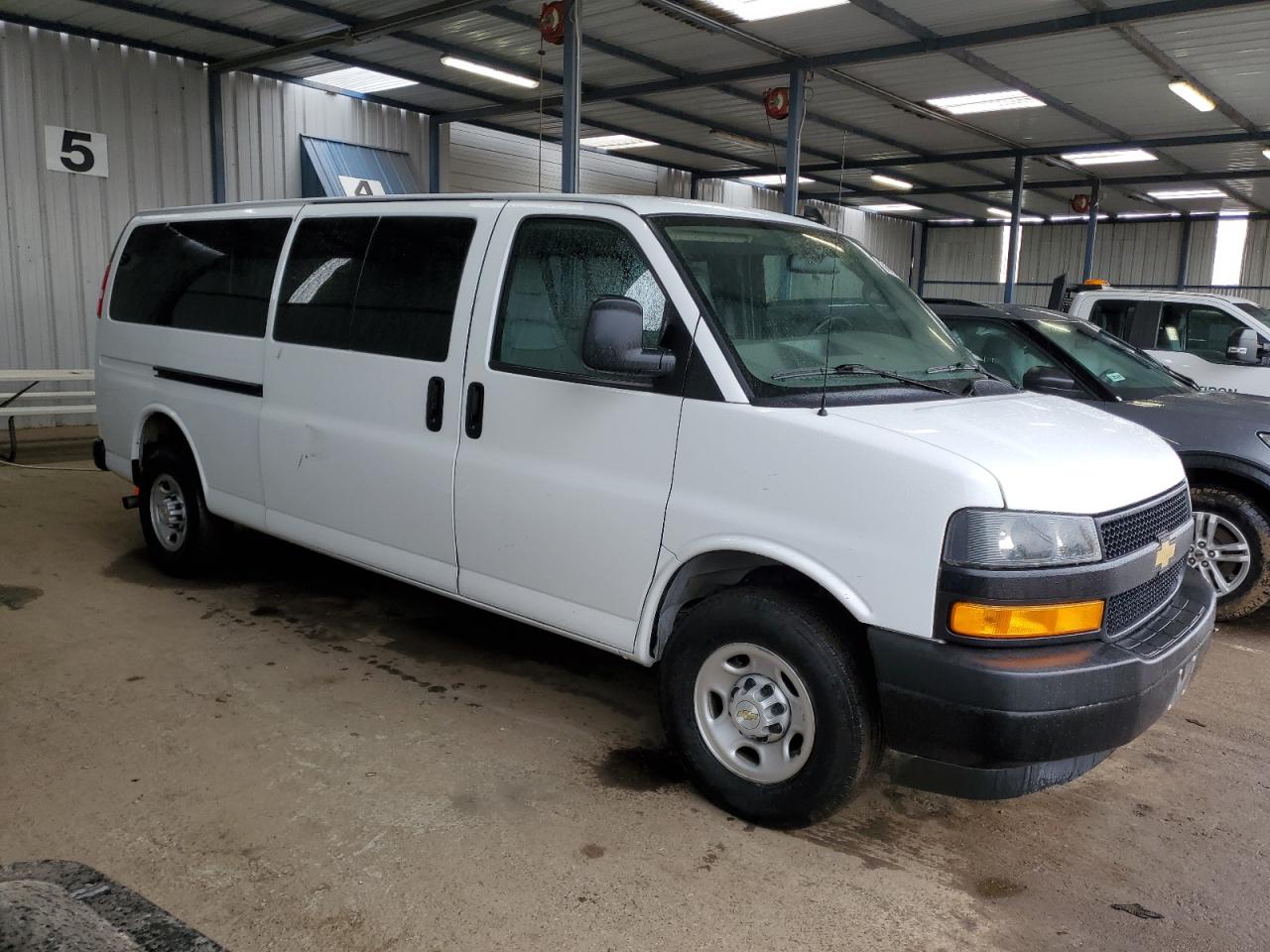 1GAZGNFP0N1288049 2022 Chevrolet Express G3500 Ls